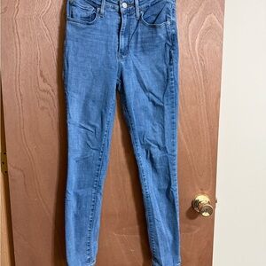 Levi's Women's Light Blue Skinny Jeans